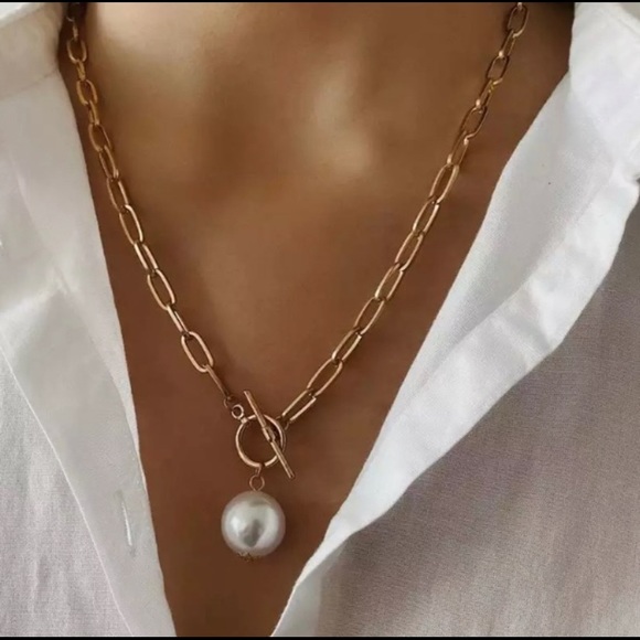 Jewelry - New gold chain and pearl necklace